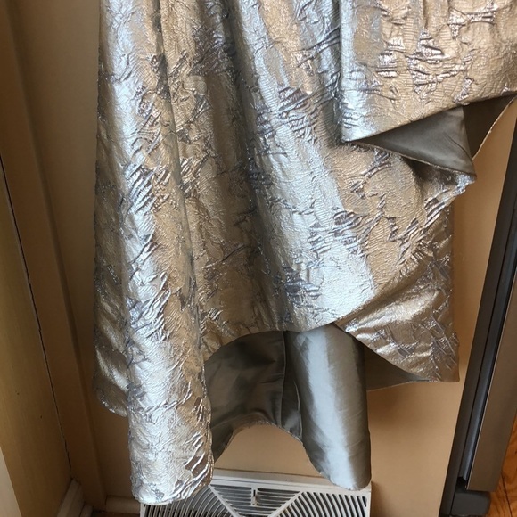 Nicole Bakti Strapless Gown, Size 6 in Silver & Gold - Stunning! - Picture 4 of 8